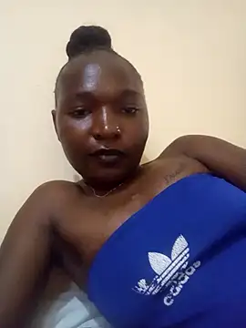 Snapshot of petite_12 chatting on 03-03-25, 10:17 petite 12 online show from 03-03-25, 10:17