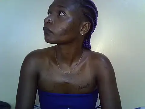 Snapshot of petite_12 chatting on 03-19-25, 10:11 petite 12 online show from 03-19-25, 10:11