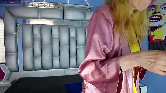 sophia ny online show from 09-13-25, 01:44