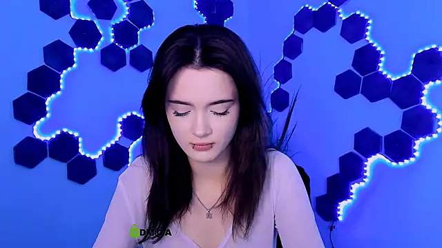 Snapshot of liana_kisses chatting on 03-14-26, 08:14 liana kisses online show from 03-14-26, 08:14