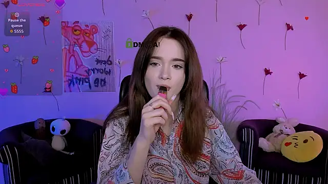 Snapshot of liana_kisses chatting on 03-27-26, 08:08 liana kisses online show from 03-27-26, 08:08