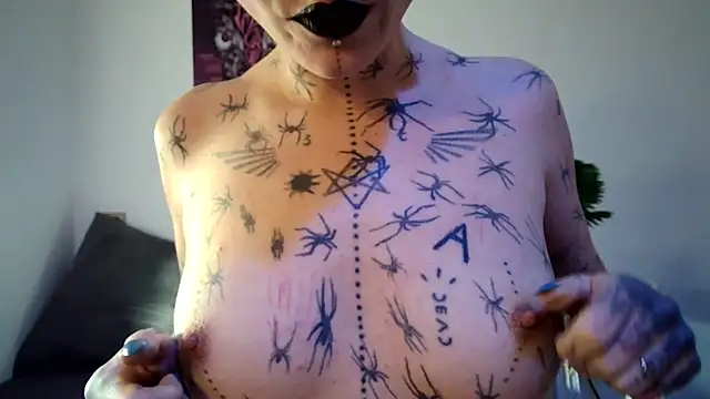 ValeryCrowley14 online show from 02-12-26, 09:15