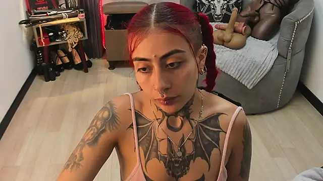 selene red  online show from 03-14-25, 04:19