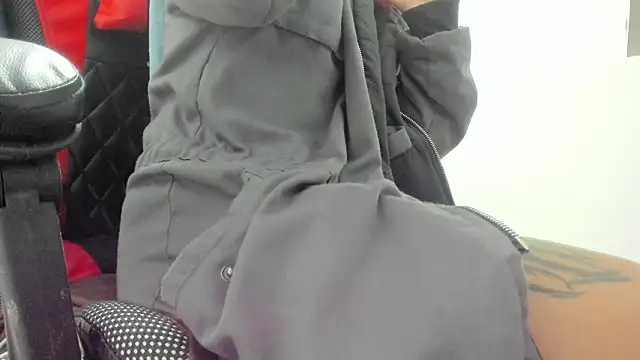 selene red  online show from 03-27-26, 01:22