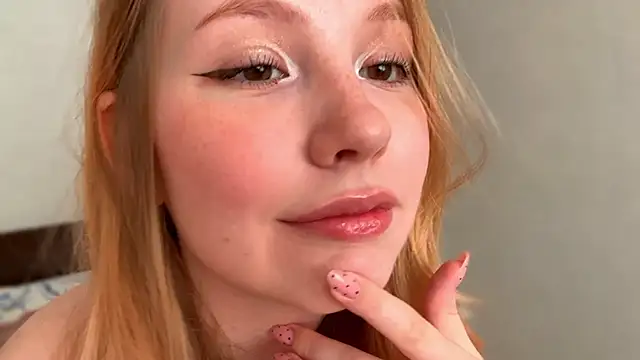 HoneyAudrey online show from 04-09-26, 02:44