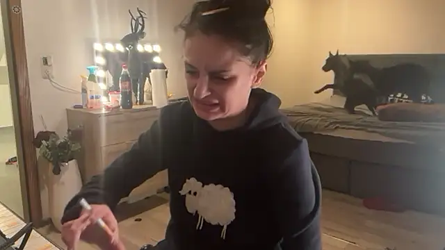 JeSuisUnTapin online show from 01-10-26, 05:37