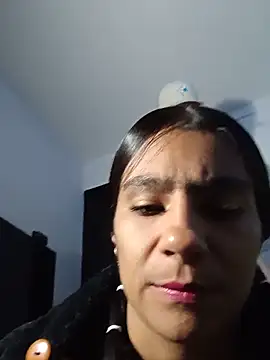 Snapshot of Leslly_ chatting on 06-21-26, 09:12 Leslly online show from 06-21-26, 09:12