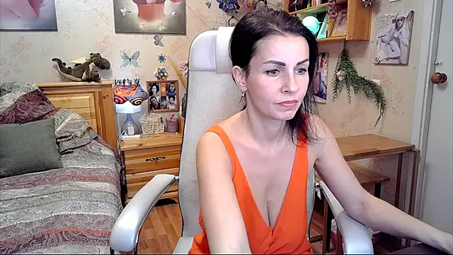 Kendra Mom online show from 02-27-25, 06:42