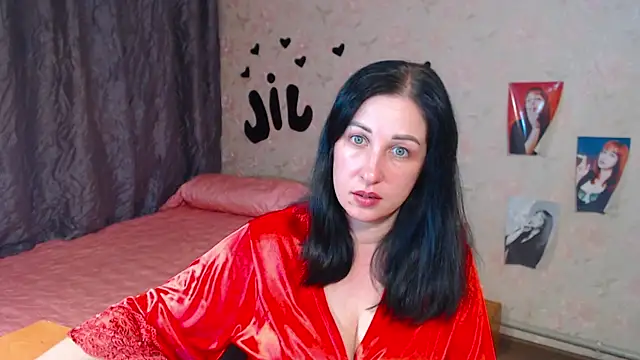 Snapshot of JillStevens chatting on 10-28-25, 05:00 JillStevens online show from 10-28-25, 05:00