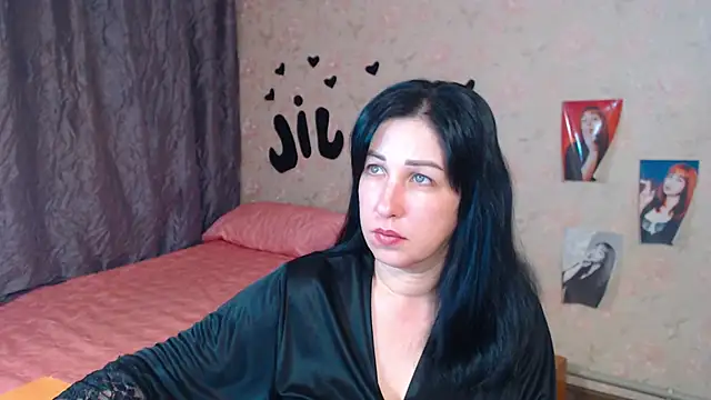 Snapshot of JillStevens chatting on 11-05-25, 04:01 JillStevens online show from 11-05-25, 04:01