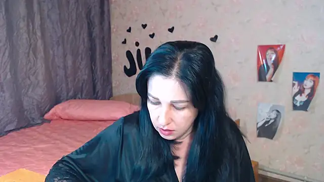 Snapshot of JillStevens chatting on 11-06-25, 10:16 JillStevens online show from 11-06-25, 10:16