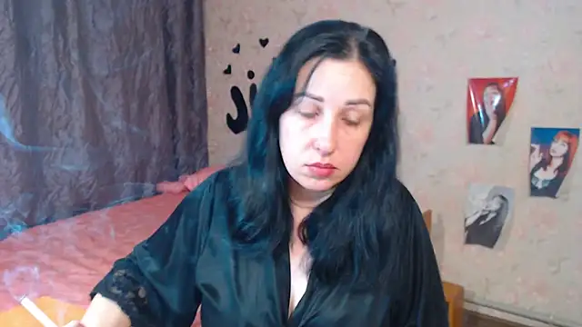 Snapshot of JillStevens chatting on 11-14-25, 06:23 JillStevens online show from 11-14-25, 06:23