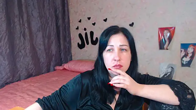 Snapshot of JillStevens chatting on 11-19-25, 01:16 JillStevens online show from 11-19-25, 01:16