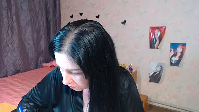 Snapshot of JillStevens chatting on 11-22-25, 04:33 JillStevens online show from 11-22-25, 04:33