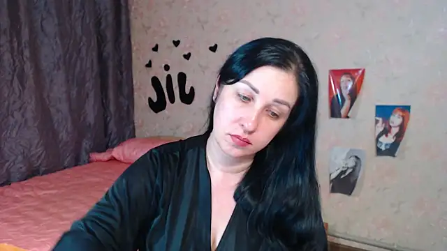 Snapshot of JillStevens chatting on 11-26-25, 04:30 JillStevens online show from 11-26-25, 04:30