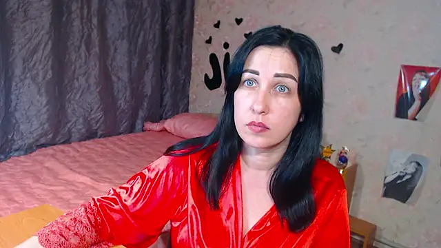 Snapshot of JillStevens chatting on 12-04-25, 01:53 JillStevens online show from 12-04-25, 01:53