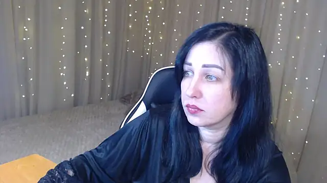 Snapshot of JillStevens chatting on 01-09-26, 01:41 JillStevens online show from 01-09-26, 01:41