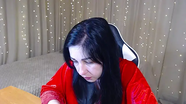 Snapshot of JillStevens chatting on 02-06-26, 02:05 JillStevens online show from 02-06-26, 02:05