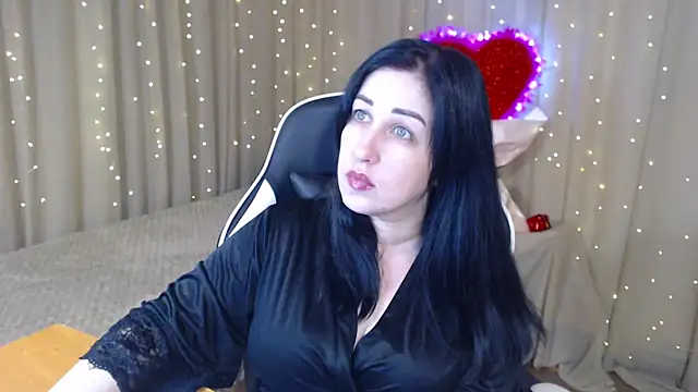 Snapshot of JillStevens chatting on 02-10-26, 04:05 JillStevens online show from 02-10-26, 04:05