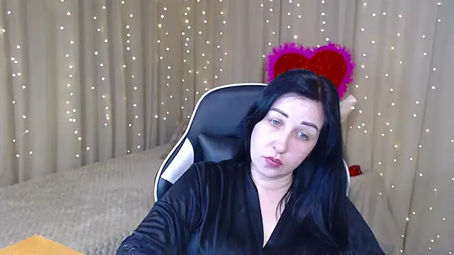 Snapshot of JillStevens chatting on 02-10-26, 04:11 JillStevens online show from 02-10-26, 04:11