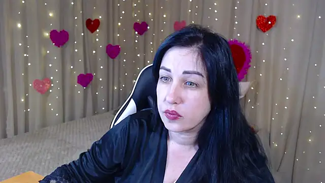 Snapshot of JillStevens chatting on 02-13-26, 12:12 JillStevens online show from 02-13-26, 12:12