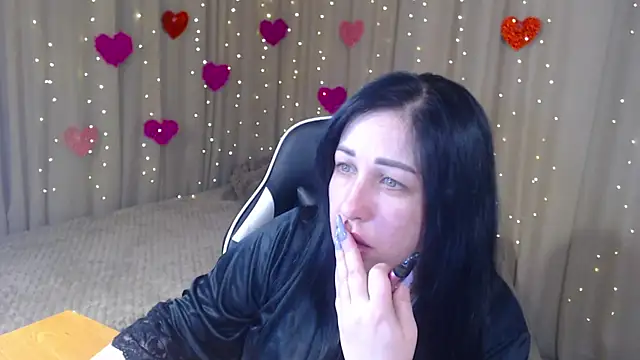 Snapshot of JillStevens chatting on 03-20-26, 04:17 JillStevens online show from 03-20-26, 04:17