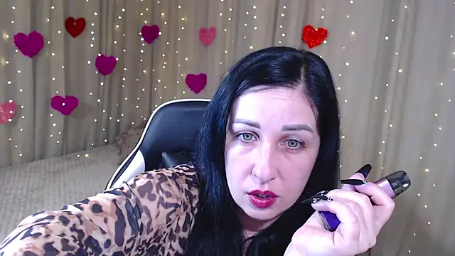 Snapshot of JillStevens chatting on 04-08-26, 12:21 JillStevens online show from 04-08-26, 12:21