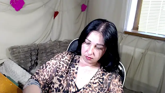 Snapshot of JillStevens chatting on 06-22-26, 03:42 JillStevens online show from 06-22-26, 03:42