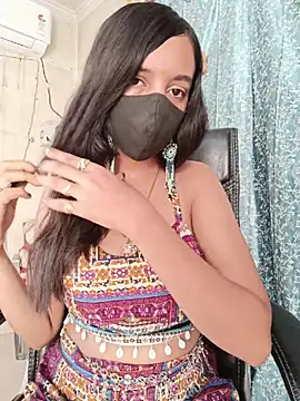 Parinaaz18 online show from 05-18-26, 01:13