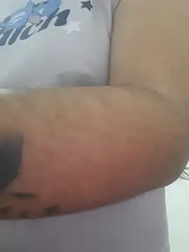 AmandaS2k online show from 06-27-26, 04:12