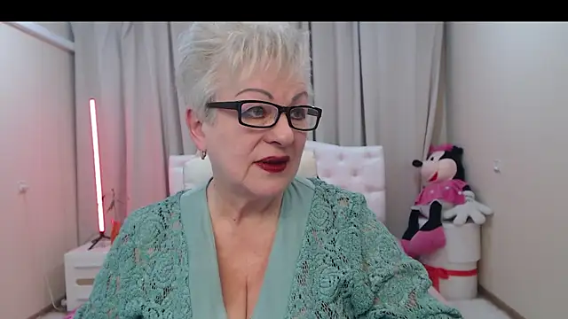 KayleSmoll online show from 04-17-26, 06:55