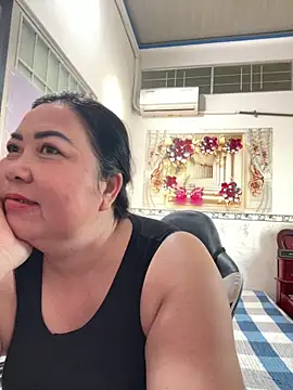 Snapshot of NDith chatting on 04-16-26, 11:18 NDith online show from 04-16-26, 11:18