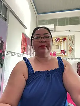 Snapshot of NDith chatting on 05-16-26, 11:46 NDith online show from 05-16-26, 11:46