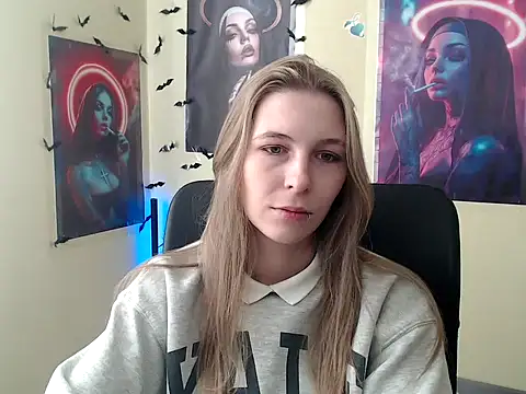 Snapshot of StrangerGi chatting on 04-29-26, 06:17 StrangerGi online show from 04-29-26, 06:17