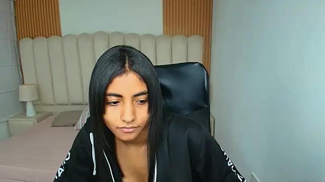 shaneelle online show from 02-10-26, 03:10