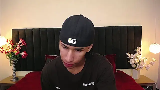 soft attraction online show from 02-23-26, 07:44