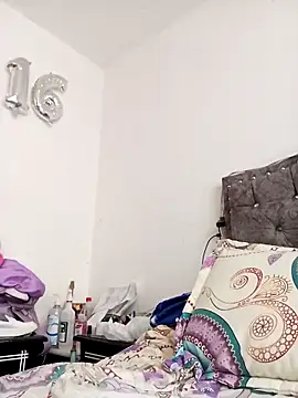 Juanamd1 online show from 12-04-25, 12:58