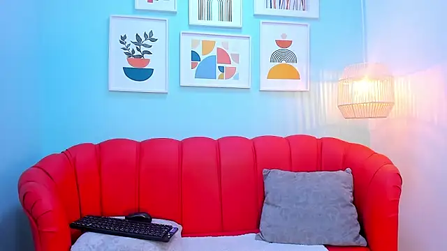 Nahiajhonson  online show from 03-19-25, 01:07