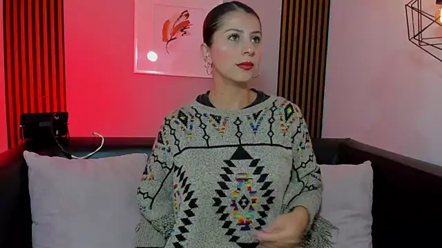 Nahiajhonson  online show from 02-21-26, 12:50