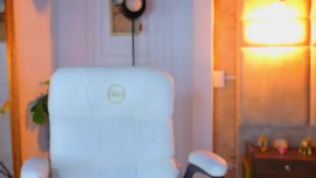 AlessiaLondon online show from 05-04-26, 10:22