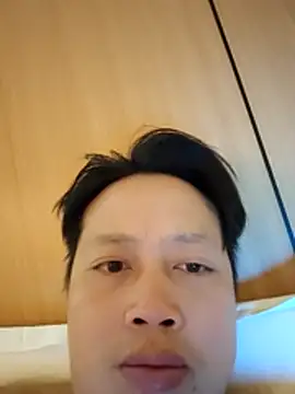 ZHU520520 online show from 05-05-26, 02:19