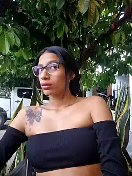 lily sk online show from 02-08-25, 10:51