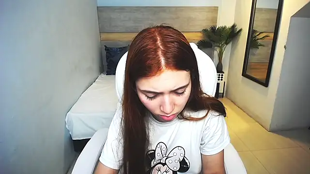 Snapshot of liseth_fox chatting on 12-23-24, 03:33 liseth fox online show from 12-23-24, 03:33