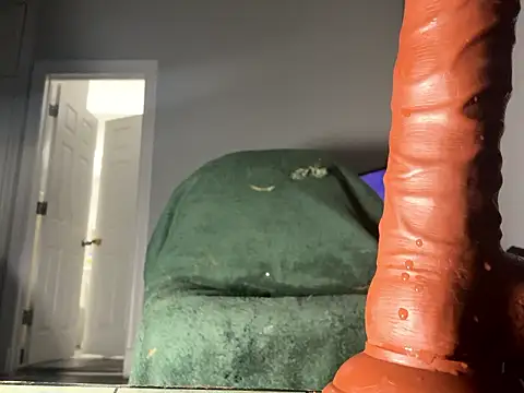 ChiRaqb8 online show from 04-01-26, 08:59