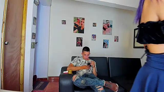 parejacaliente20154 online show from 09-11-25, 07:03