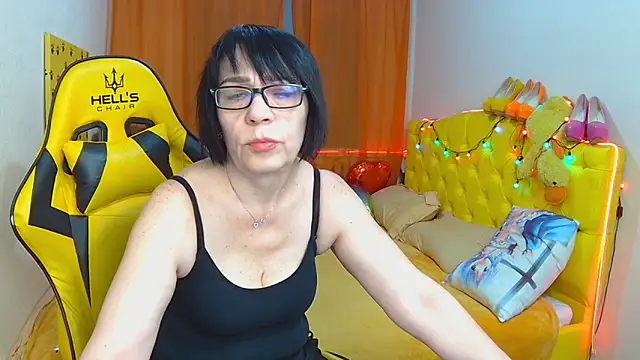 Snapshot of SandraHormas chatting on 02-28-25, 07:48 SandraHormas online show from 02-28-25, 07:48