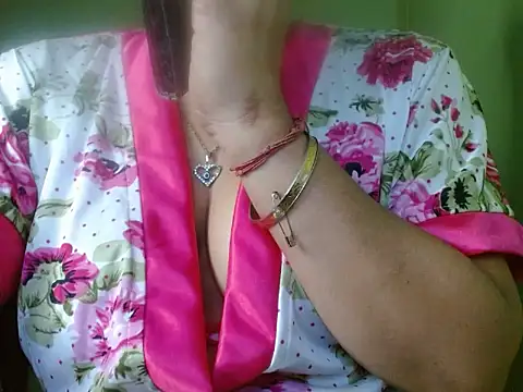 Snapshot of LOVERIAKOL chatting on 03-20-26, 06:46 LOVERIAKOL online show from 03-20-26, 06:46