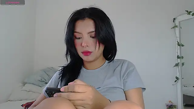 Snapshot of Keyti_Sullivan chatting on 01-21-25, 04:16 Keyti Sullivan online show from 01-21-25, 04:16