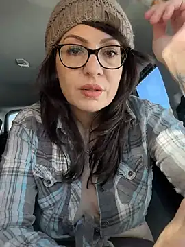 Snapshot of BeautifulMesss chatting on 02-05-26, 04:55 BeautifulMesss online show from 02-05-26, 04:55