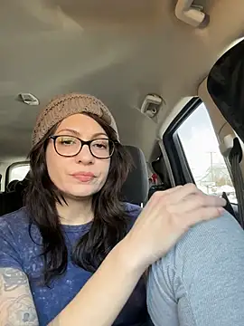 Snapshot of BeautifulMesss chatting on 02-06-26, 02:31 BeautifulMesss online show from 02-06-26, 02:31